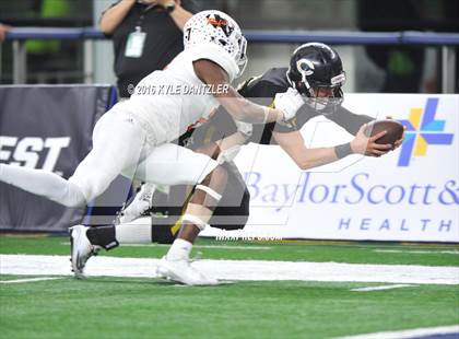 Thumbnail 2 in Refugio vs. Crawford (UIL 2A Division 1 Final) photogallery.