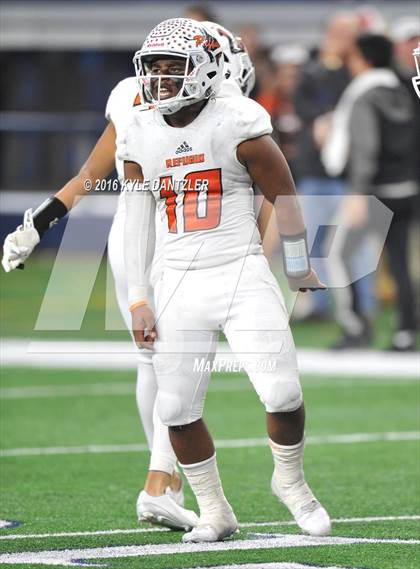 Thumbnail 3 in Refugio vs. Crawford (UIL 2A Division 1 Final) photogallery.