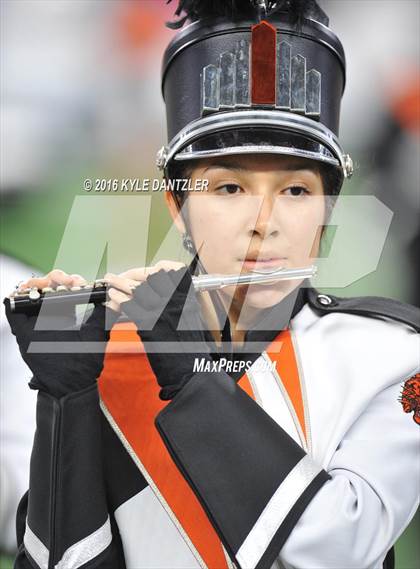 Thumbnail 3 in Refugio vs. Crawford (UIL 2A Division 1 Final) photogallery.