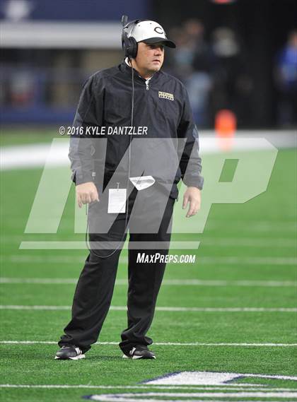 Thumbnail 1 in Refugio vs. Crawford (UIL 2A Division 1 Final) photogallery.