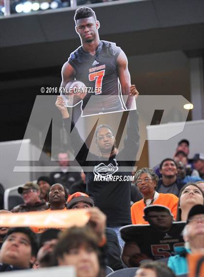 Thumbnail 3 in Refugio vs. Crawford (UIL 2A Division 1 Final) photogallery.
