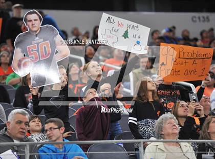 Thumbnail 2 in Refugio vs. Crawford (UIL 2A Division 1 Final) photogallery.