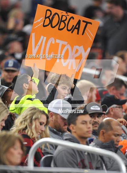 Thumbnail 3 in Refugio vs. Crawford (UIL 2A Division 1 Final) photogallery.