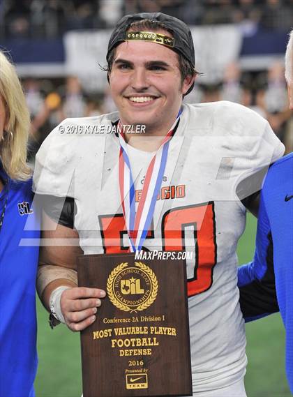 Thumbnail 1 in Refugio vs. Crawford (UIL 2A Division 1 Final) photogallery.