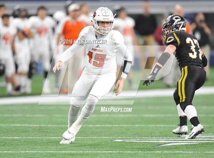 Thumbnail 2 in Refugio vs. Crawford (UIL 2A Division 1 Final) photogallery.