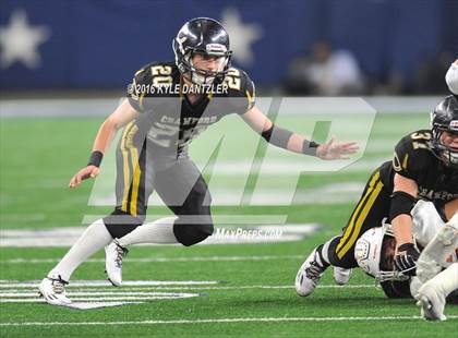 Thumbnail 1 in Refugio vs. Crawford (UIL 2A Division 1 Final) photogallery.
