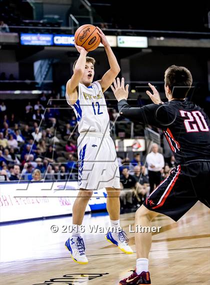 Thumbnail 3 in Holy Cross vs Newport Central Catholic (Ninth Region Semifinal) photogallery.