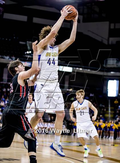 Thumbnail 1 in Holy Cross vs Newport Central Catholic (Ninth Region Semifinal) photogallery.