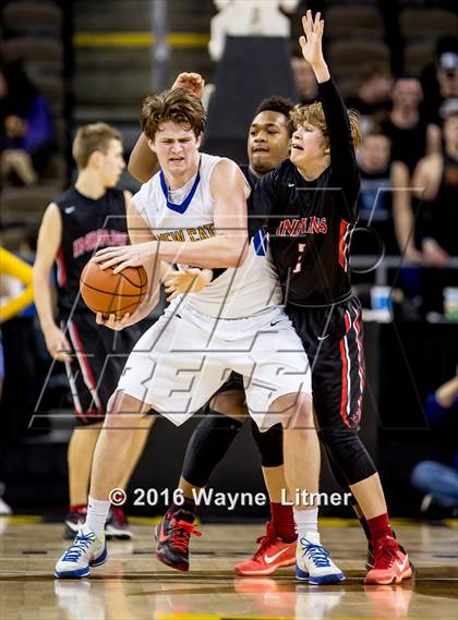 Thumbnail 3 in Holy Cross vs Newport Central Catholic (Ninth Region Semifinal) photogallery.
