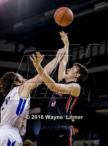 Thumbnail 3 in Holy Cross vs Newport Central Catholic (Ninth Region Semifinal) photogallery.