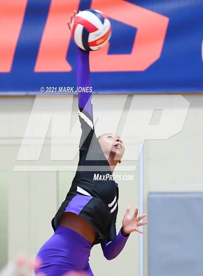 Thumbnail 1 in Millennium vs. Mater Dei (Nike Tournament of Champions) photogallery.