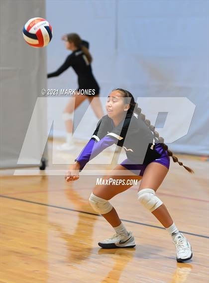 Thumbnail 3 in Millennium vs. Mater Dei (Nike Tournament of Champions) photogallery.