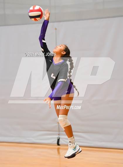 Thumbnail 2 in Millennium vs. Mater Dei (Nike Tournament of Champions) photogallery.