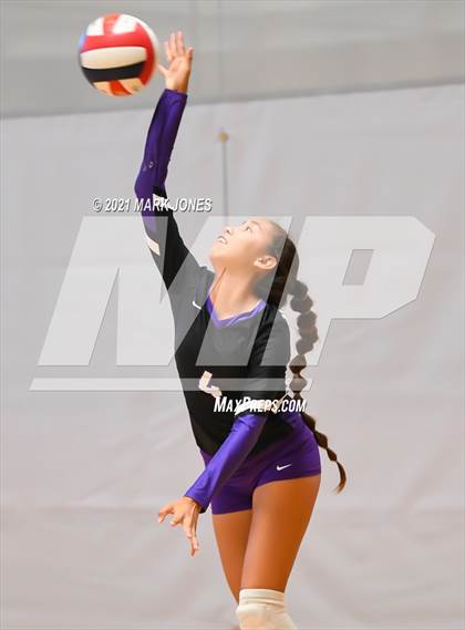 Thumbnail 3 in Millennium vs. Mater Dei (Nike Tournament of Champions) photogallery.
