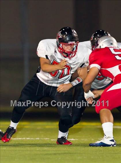 Thumbnail 2 in Terry vs. Manvel (4A Region 3 Bi-District Playoffs) photogallery.
