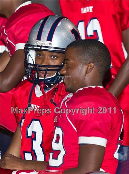 Thumbnail 1 in Terry vs. Manvel (4A Region 3 Bi-District Playoffs) photogallery.