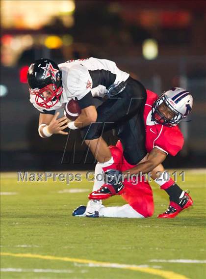 Thumbnail 3 in Terry vs. Manvel (4A Region 3 Bi-District Playoffs) photogallery.