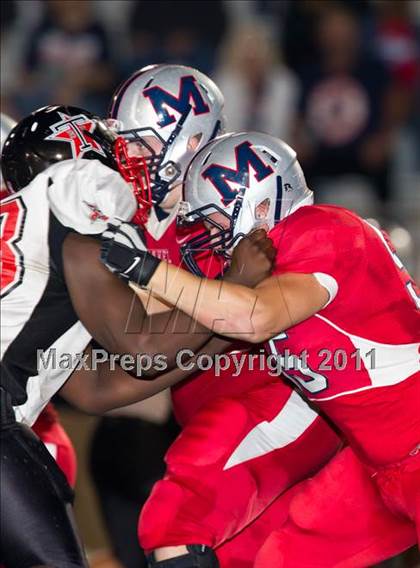 Thumbnail 1 in Terry vs. Manvel (4A Region 3 Bi-District Playoffs) photogallery.