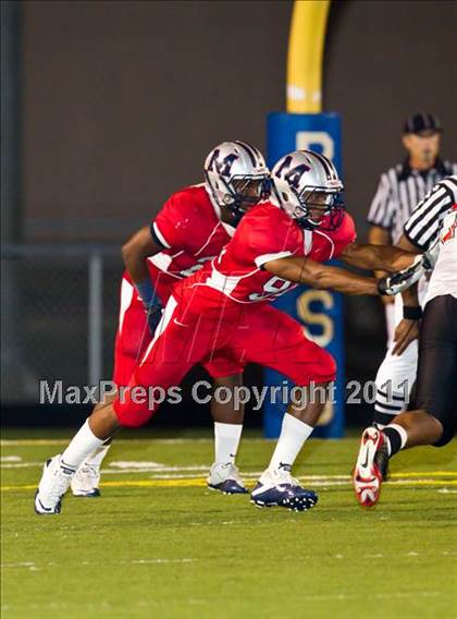 Thumbnail 1 in Terry vs. Manvel (4A Region 3 Bi-District Playoffs) photogallery.