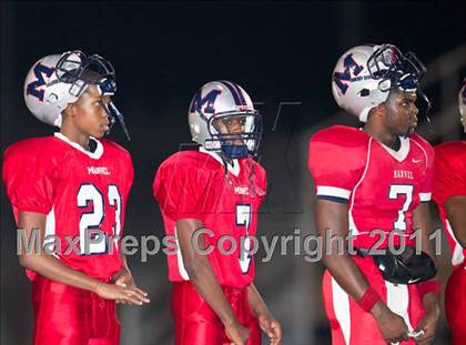 Thumbnail 1 in Terry vs. Manvel (4A Region 3 Bi-District Playoffs) photogallery.