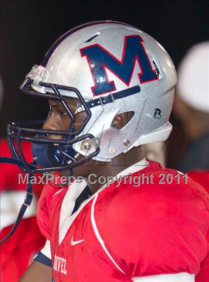 Thumbnail 3 in Terry vs. Manvel (4A Region 3 Bi-District Playoffs) photogallery.