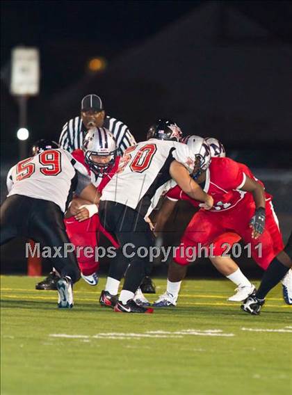 Thumbnail 3 in Terry vs. Manvel (4A Region 3 Bi-District Playoffs) photogallery.
