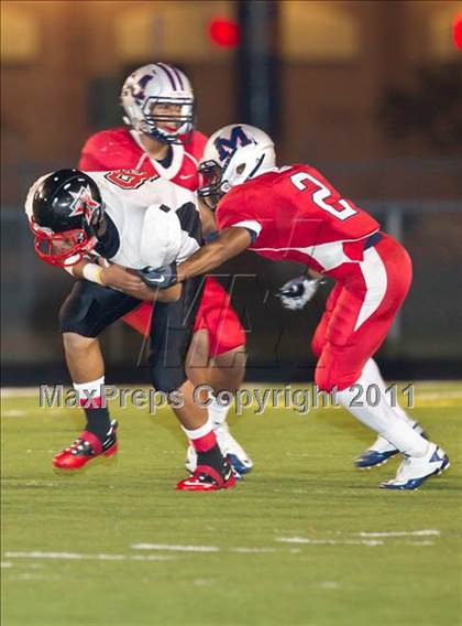 Thumbnail 2 in Terry vs. Manvel (4A Region 3 Bi-District Playoffs) photogallery.