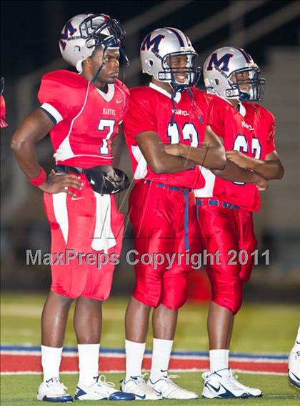 Thumbnail 3 in Terry vs. Manvel (4A Region 3 Bi-District Playoffs) photogallery.