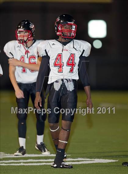 Thumbnail 1 in Terry vs. Manvel (4A Region 3 Bi-District Playoffs) photogallery.