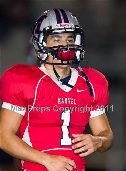 Thumbnail 3 in Terry vs. Manvel (4A Region 3 Bi-District Playoffs) photogallery.
