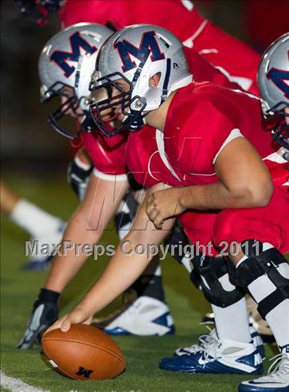 Thumbnail 1 in Terry vs. Manvel (4A Region 3 Bi-District Playoffs) photogallery.