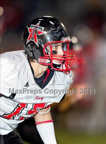 Thumbnail 3 in Terry vs. Manvel (4A Region 3 Bi-District Playoffs) photogallery.