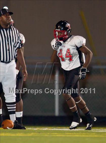 Thumbnail 3 in Terry vs. Manvel (4A Region 3 Bi-District Playoffs) photogallery.