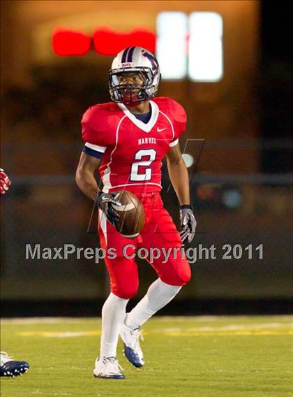 Thumbnail 2 in Terry vs. Manvel (4A Region 3 Bi-District Playoffs) photogallery.