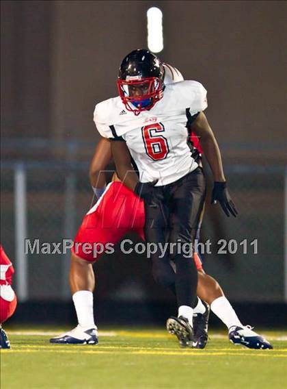 Thumbnail 3 in Terry vs. Manvel (4A Region 3 Bi-District Playoffs) photogallery.