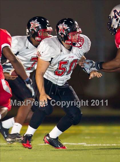 Thumbnail 1 in Terry vs. Manvel (4A Region 3 Bi-District Playoffs) photogallery.