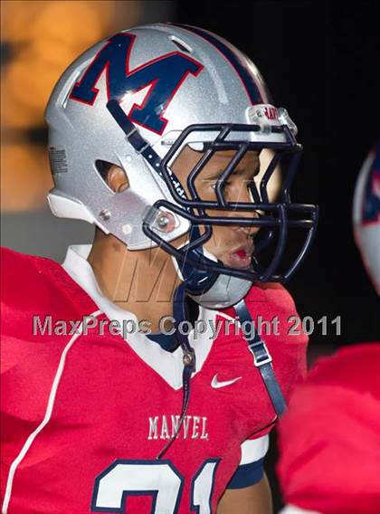 Thumbnail 3 in Terry vs. Manvel (4A Region 3 Bi-District Playoffs) photogallery.