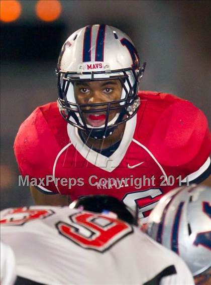 Thumbnail 2 in Terry vs. Manvel (4A Region 3 Bi-District Playoffs) photogallery.