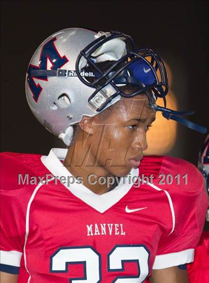 Thumbnail 3 in Terry vs. Manvel (4A Region 3 Bi-District Playoffs) photogallery.
