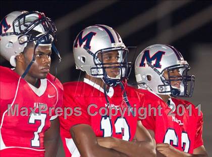 Thumbnail 1 in Terry vs. Manvel (4A Region 3 Bi-District Playoffs) photogallery.