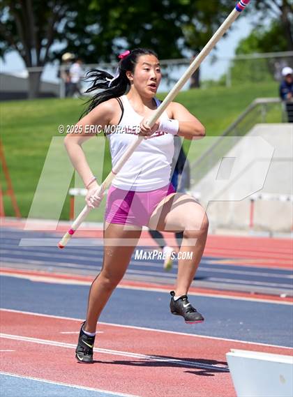 Thumbnail 3 in West Coast Relays (Field Events) photogallery.