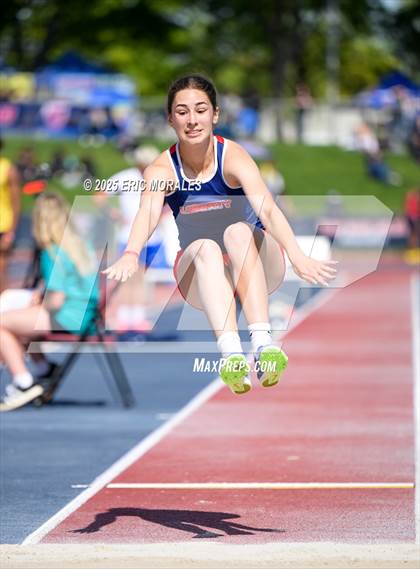 Thumbnail 2 in West Coast Relays (Field Events) photogallery.