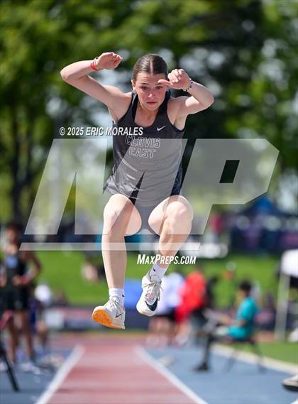 Thumbnail 1 in West Coast Relays (Field Events) photogallery.