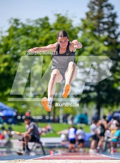 Thumbnail 1 in West Coast Relays (Field Events) photogallery.
