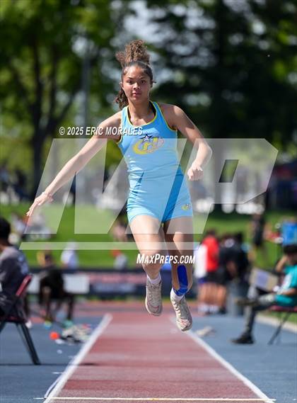 Thumbnail 3 in West Coast Relays (Field Events) photogallery.