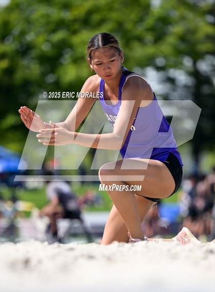 Thumbnail 3 in West Coast Relays (Field Events) photogallery.