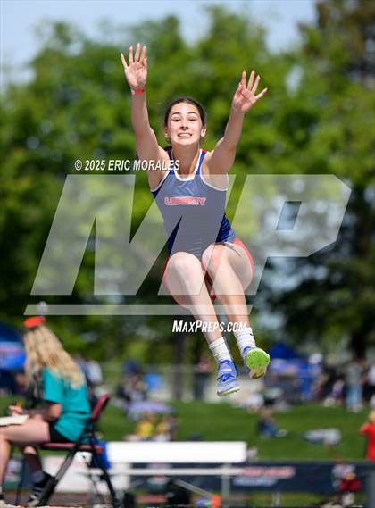 Thumbnail 3 in West Coast Relays (Field Events) photogallery.
