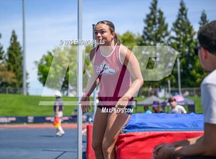 Thumbnail 2 in West Coast Relays (Field Events) photogallery.