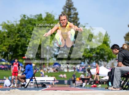 Thumbnail 3 in West Coast Relays (Field Events) photogallery.