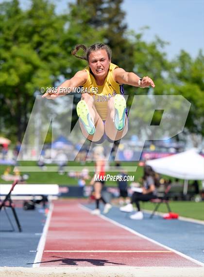 Thumbnail 1 in West Coast Relays (Field Events) photogallery.